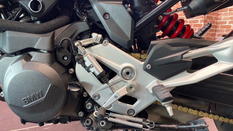 BMW F900 R